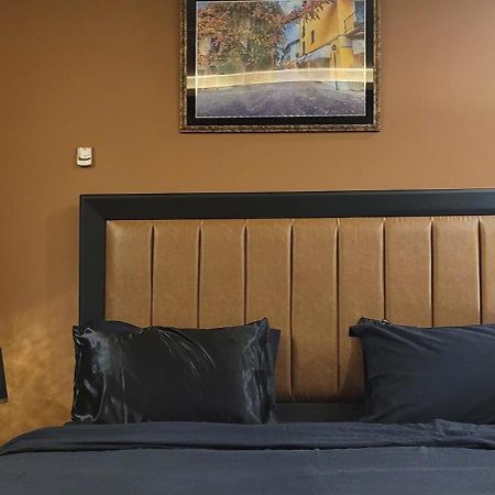 Goldcrest Luxury Apartments Lahor Dış mekan fotoğraf