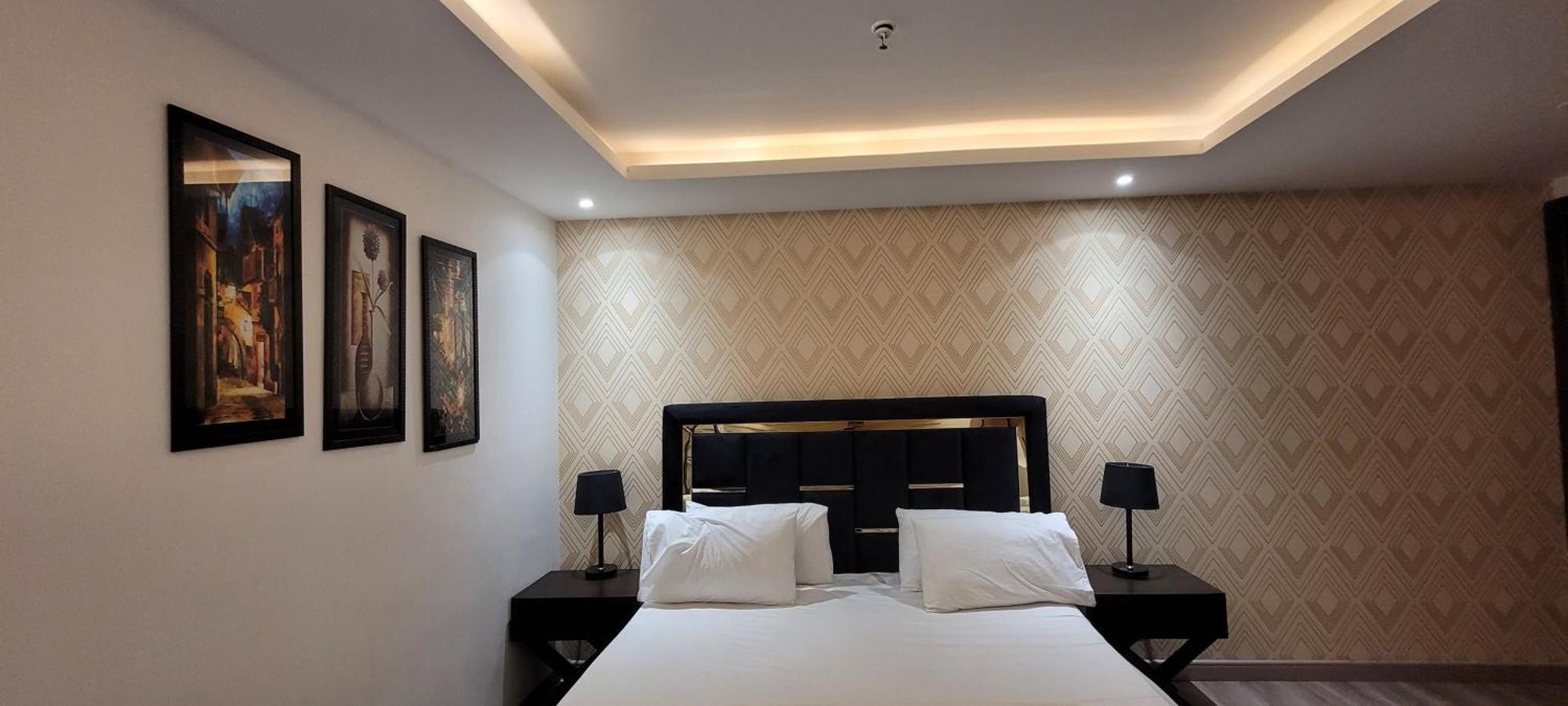 Goldcrest Luxury Apartments Lahor Dış mekan fotoğraf