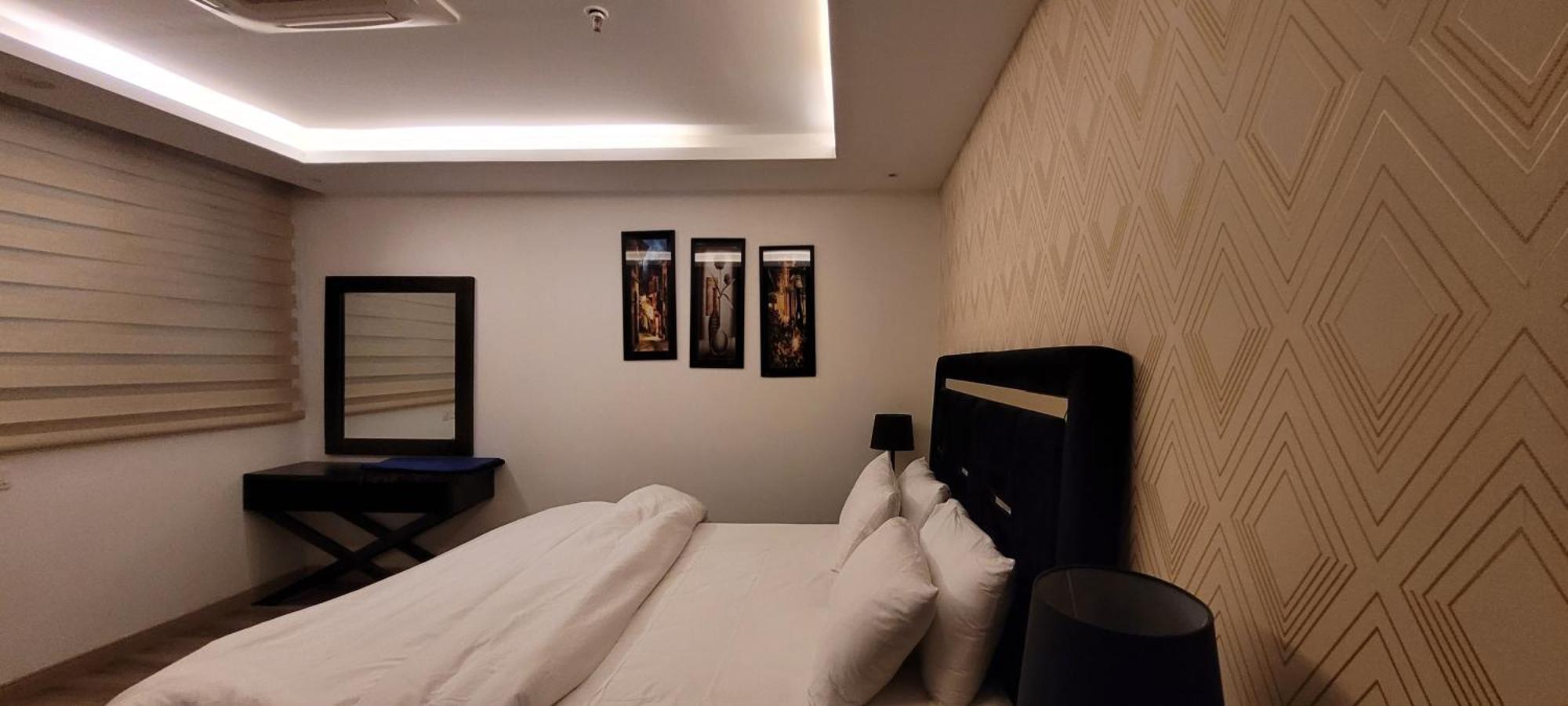 Goldcrest Luxury Apartments Lahor Dış mekan fotoğraf