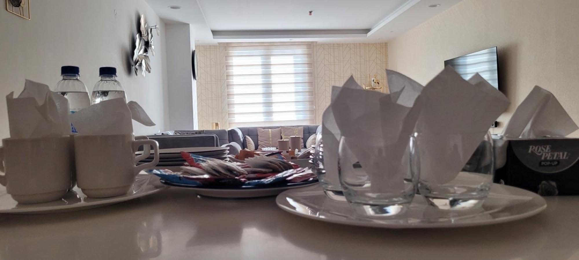 Goldcrest Luxury Apartments Lahor Dış mekan fotoğraf