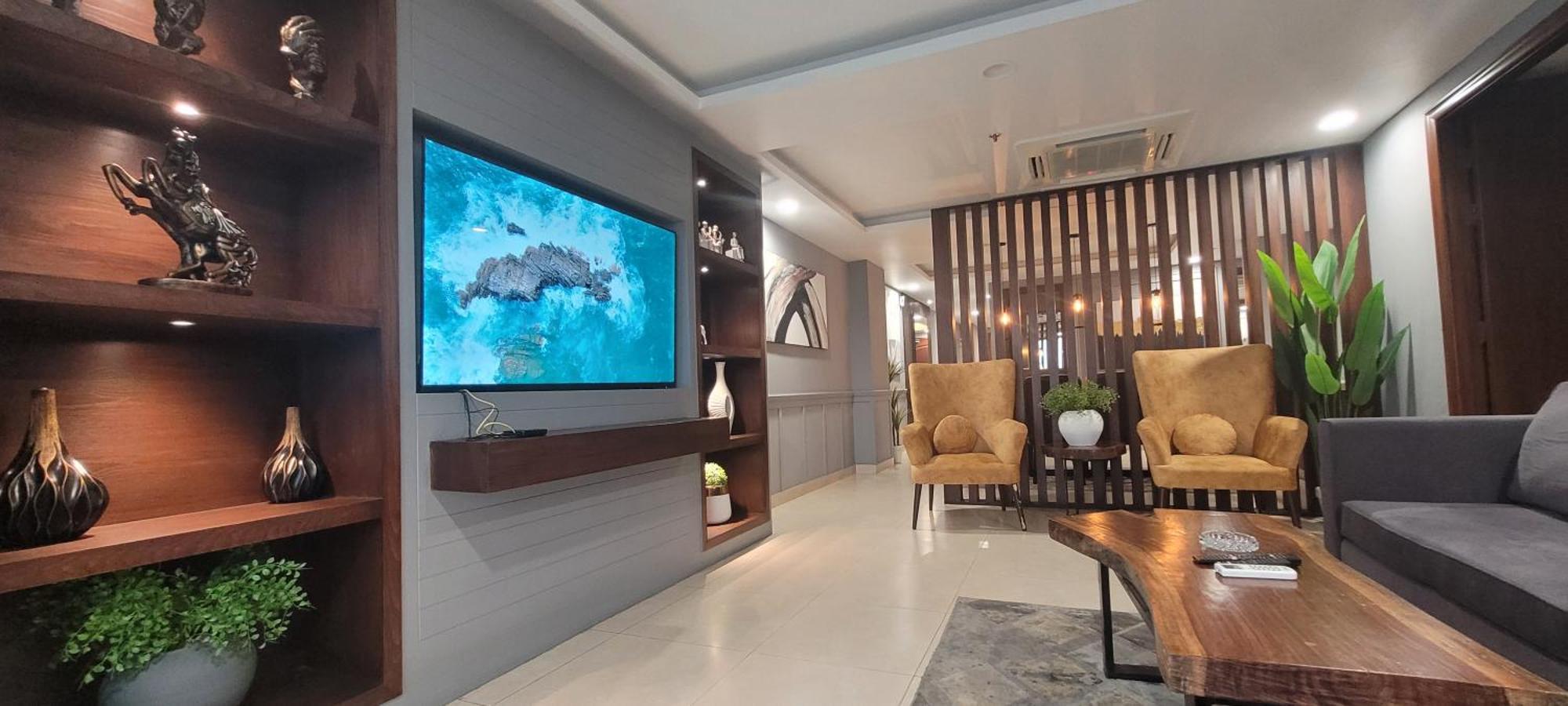 Goldcrest Luxury Apartments Lahor Dış mekan fotoğraf