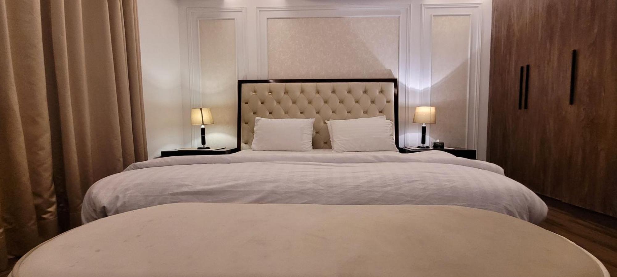 Goldcrest Luxury Apartments Lahor Dış mekan fotoğraf