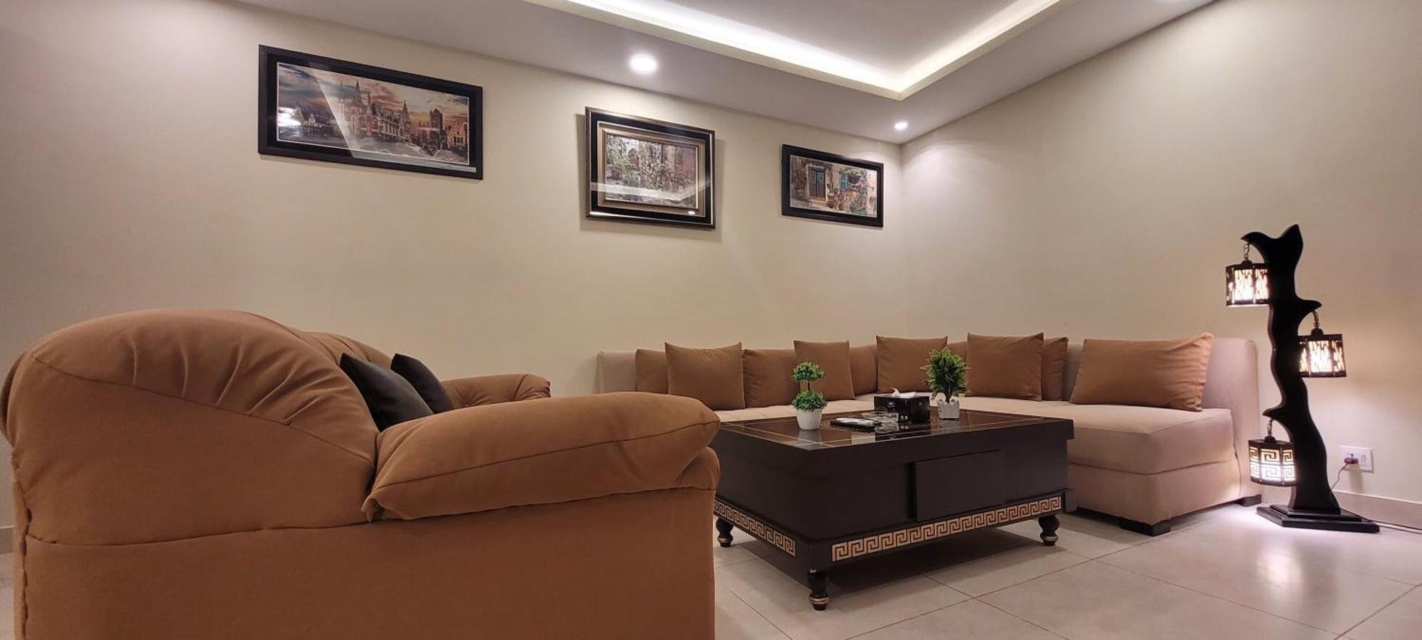 Goldcrest Luxury Apartments Lahor Dış mekan fotoğraf